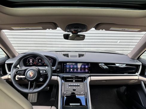 New 2026 Porsche Panamera 4 image 13