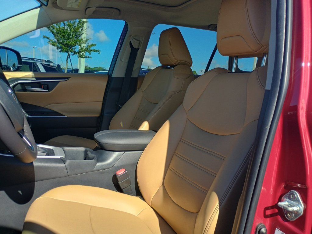 Used 2023 Toyota RAV4 XLE Premium FWD image 14