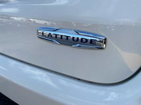 Used 2021 Jeep Compass Latitude AWD/4WD image 11