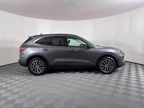 Certified 2022 Ford Escape SE w/ Cold Weather Package image 15