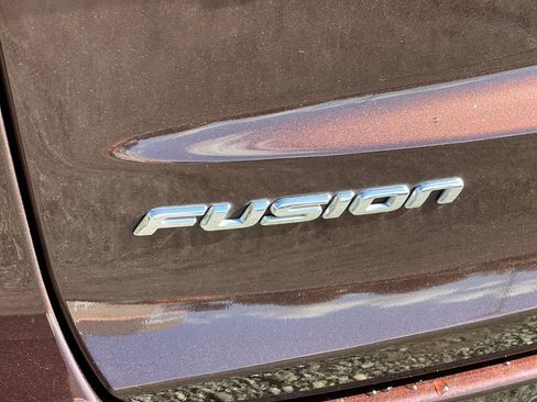 Certified 2019 Ford Fusion SE w/ Equipment Group 151A image 27