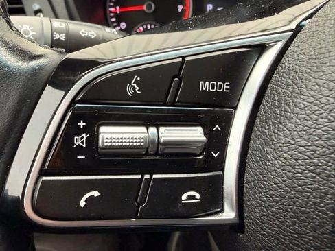 Used 2020 Kia Optima SE image 25