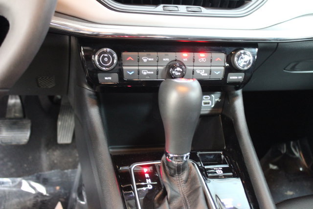 Used 2024 Jeep Compass Limited AWD/4WD image 20