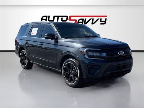 Used 2024 Ford Expedition Limited image 1