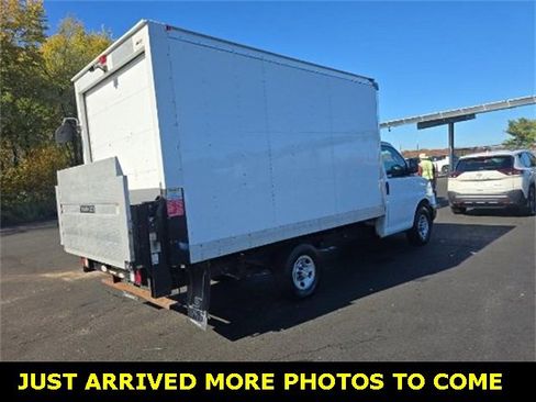 Used 2021 Chevrolet Express 3500 image 3
