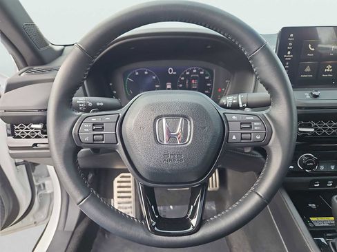 Used 2025 Honda Accord Sport image 26