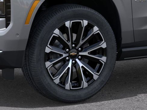 New 2026 Chevrolet Suburban High Country image 11