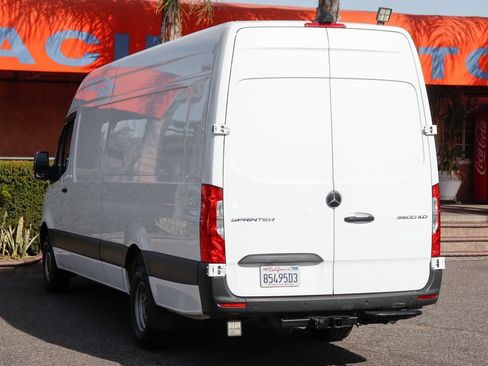 Used 2020 Mercedes-Benz Sprinter 3500 w/ Driver Convenience Package image 6