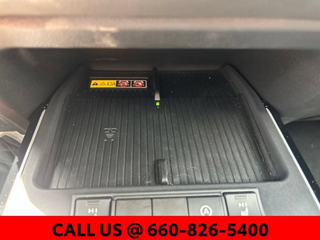 Used 2026 Toyota Corolla Cross XLE FWD image 21