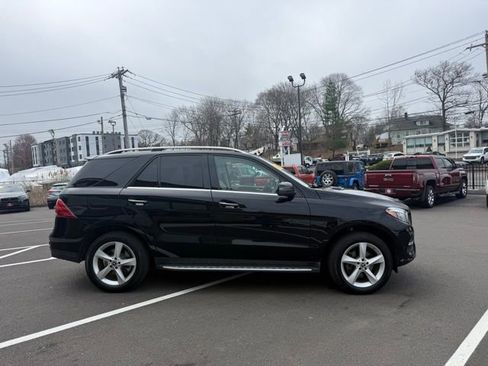Used 2017 Mercedes-Benz GLE 350 4MATIC image 4