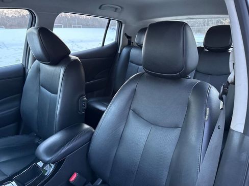 Used 2016 Nissan Leaf SL w/ Premium Package image 13