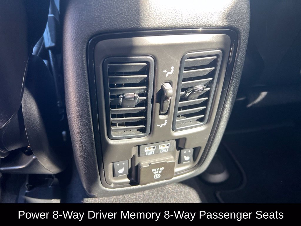 Used 2024 Dodge Durango R/T RWD image 29