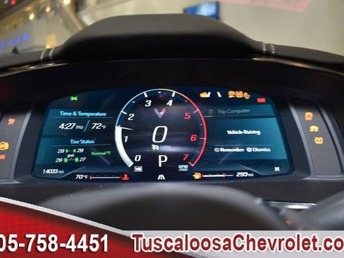 Used 2024 Chevrolet Corvette Stingray Preferred Cpe w/ Body-Color Dual Roof Package image 25