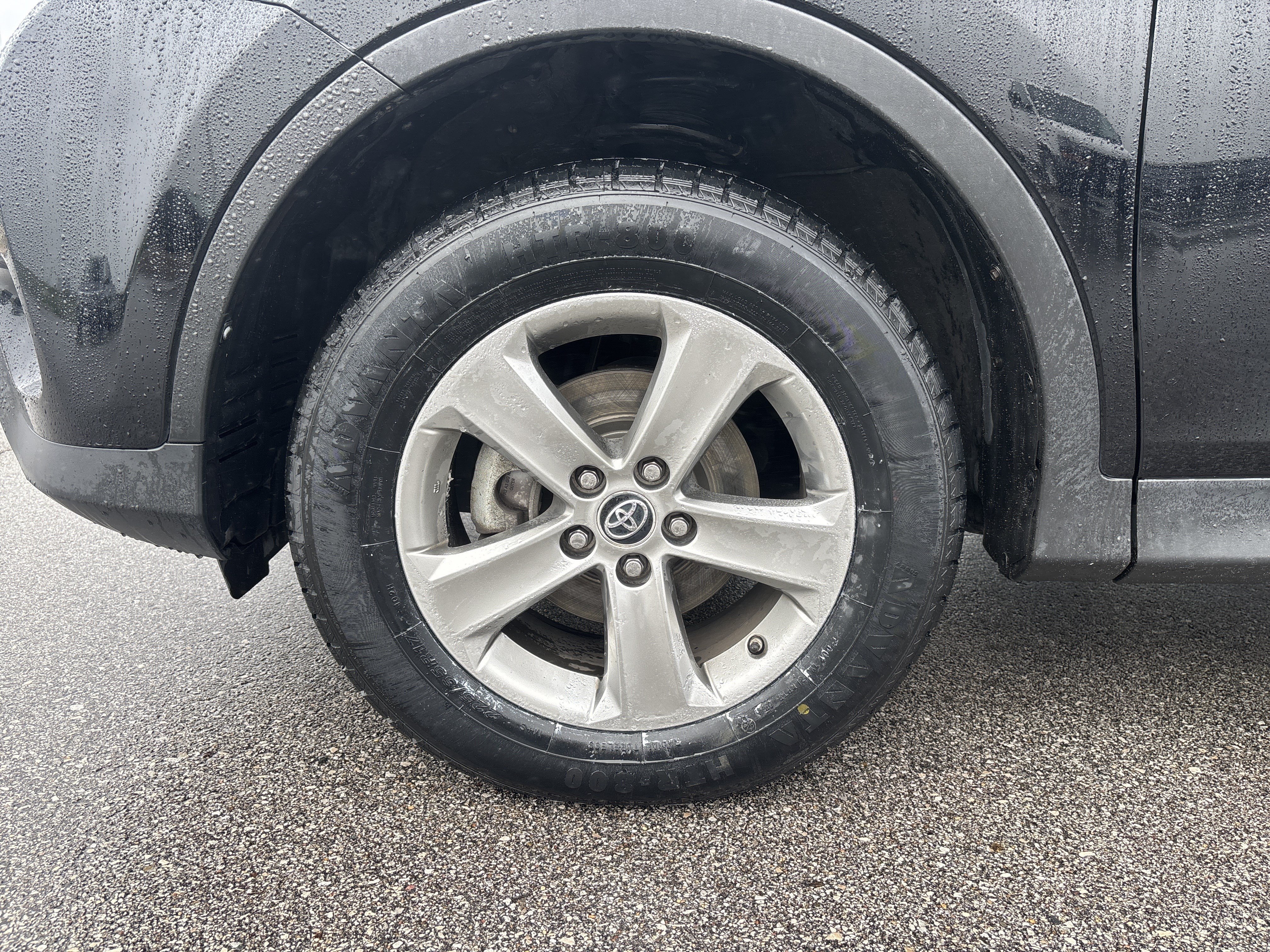 Used 2015 Toyota RAV4 XLE FWD image 9