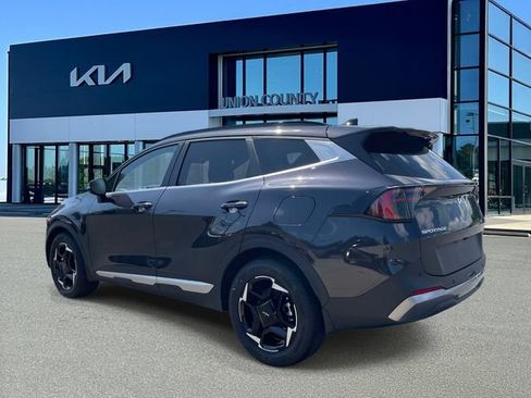 Certified 2026 Kia Sportage EX w/ EX Panorama Roof Package FWD image 4