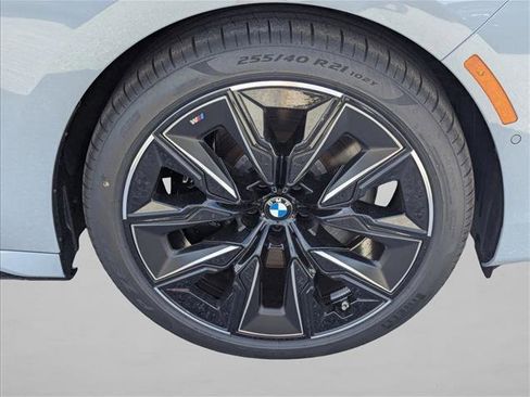 New 2026 BMW 740i image 9