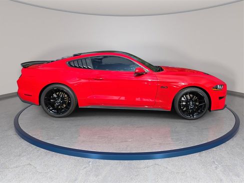 Used 2019 Ford Mustang GT image 5