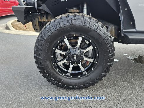 Used 2017 Jeep Wrangler Unlimited Sport w/ Quick Order Package 24S image 9