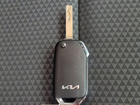 Used 2023 Kia Soul LX image 32