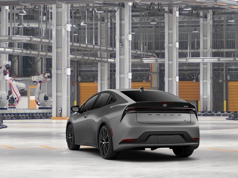 New 2027 Toyota Prius FWD image 9