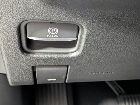 New 2025 Jeep Grand Cherokee Limited image 16