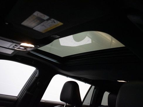 Used 2023 Toyota Highlander XSE image 21