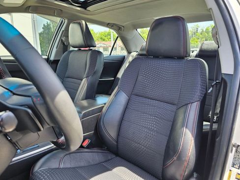 Used 2015 Toyota Camry SE w/ Moonroof Package FWD image 20