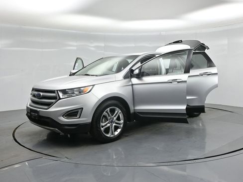 Certified 2018 Ford Edge Titanium image 32