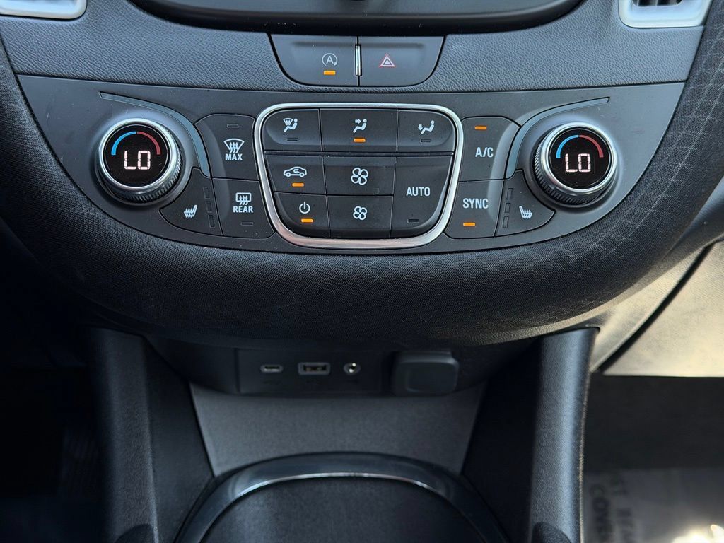 Used 2025 Chevrolet Malibu LT FWD image 27