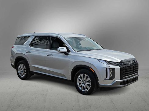 Certified 2025 Hyundai Palisade SEL FWD image 2