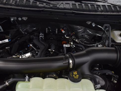 New 2026 Ford Expedition Platinum image 19