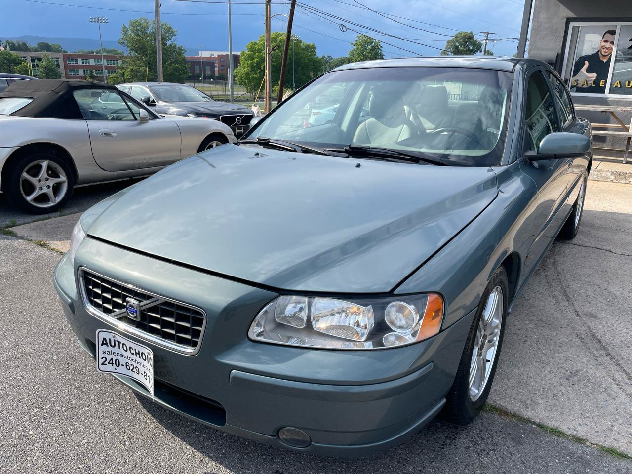 Used 2005 Volvo S60 2.5T FWD image 1