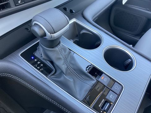 Certified 2025 Toyota Sienna XLE image 23