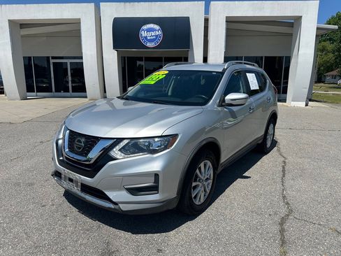 Used 2018 Nissan Rogue SV AWD/4WD image 1
