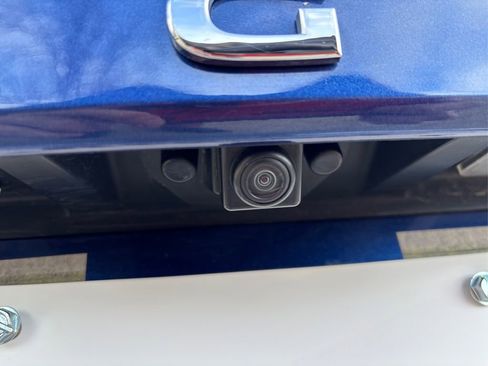 Used 2022 Nissan Rogue SV w/ SV Premium Package image 16