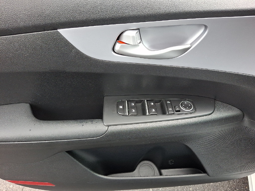 Used 2024 Kia Forte LXS w/ LXS Technology Package FWD image 14