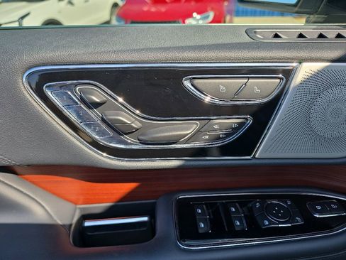 Used 2022 Lincoln Navigator L Reserve AWD/4WD image 11