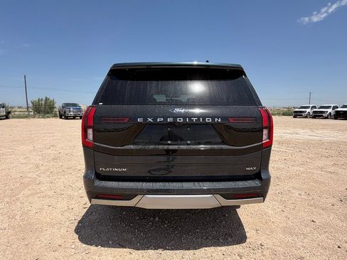 Used 2025 Ford Expedition Max Platinum w/ Driver's Package AWD/4WD image 16
