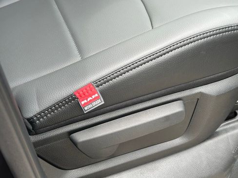 New 2026 RAM 2500 Tradesman image 32