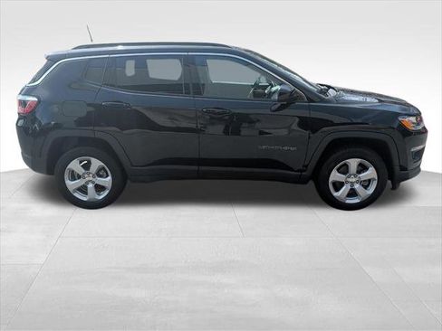 Certified 2020 Jeep Compass Latitude w/ Cold Weather Group AWD/4WD image 7