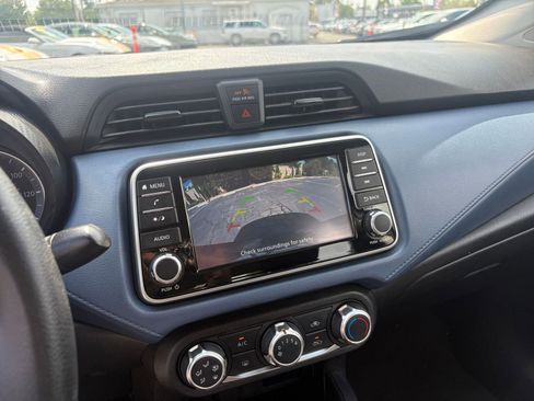 Used 2025 Nissan Versa SV FWD image 22