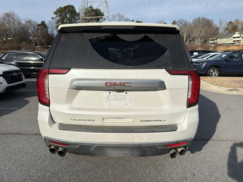 Used 2021 GMC Yukon XL Denali w/ Denali Premium Package image 6