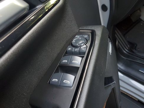Used 2025 GMC Sierra 2500 AT4 w/ AT4 Premium Plus Package AWD/4WD image 18
