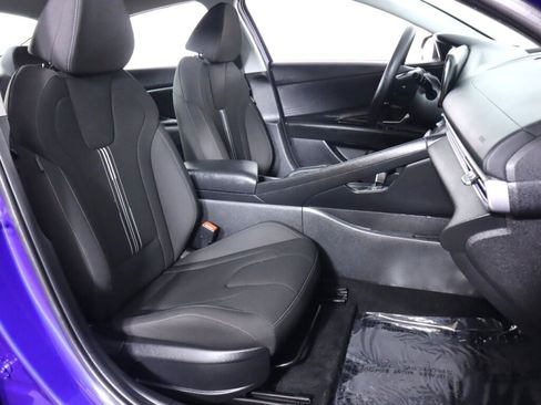 Used 2024 Hyundai Elantra SEL FWD image 36