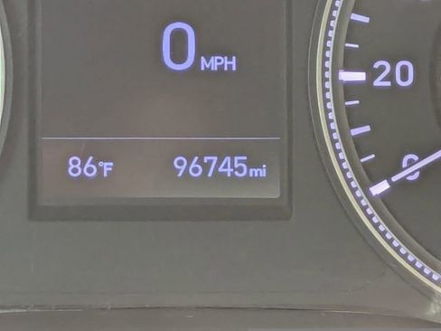 Used 2019 Hyundai Santa Fe SE FWD image 30
