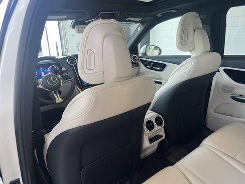 Certified 2025 Mercedes-Benz GLC 300 image 22