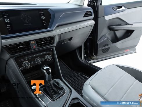 Used 2024 Volkswagen Taos SE FWD image 60