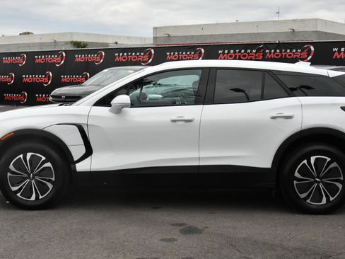 Used 2024 Chevrolet Blazer EV LT AWD/4WD image 4