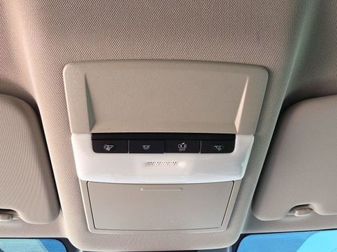 Used 2024 Nissan Rogue S FWD image 20