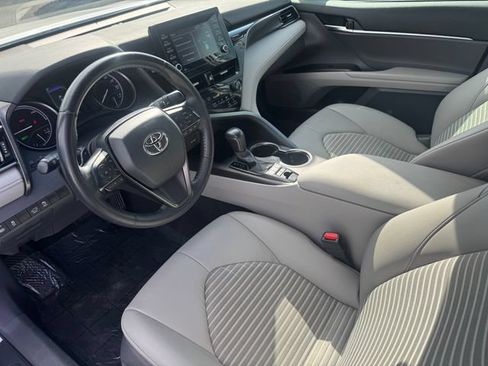 Used 2021 Toyota Camry SE FWD image 8